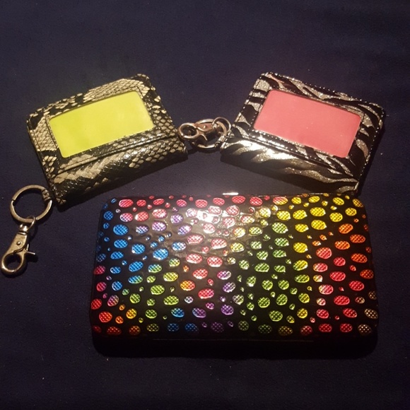 3 Different Pattern Wallets - Picture 3 of 3
